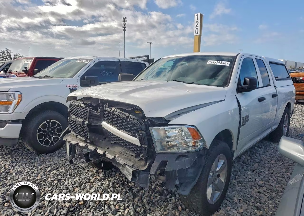 2019 Ram 1500 Classic Tradesman VIN:1C6RR7FG5KS568866 - 1