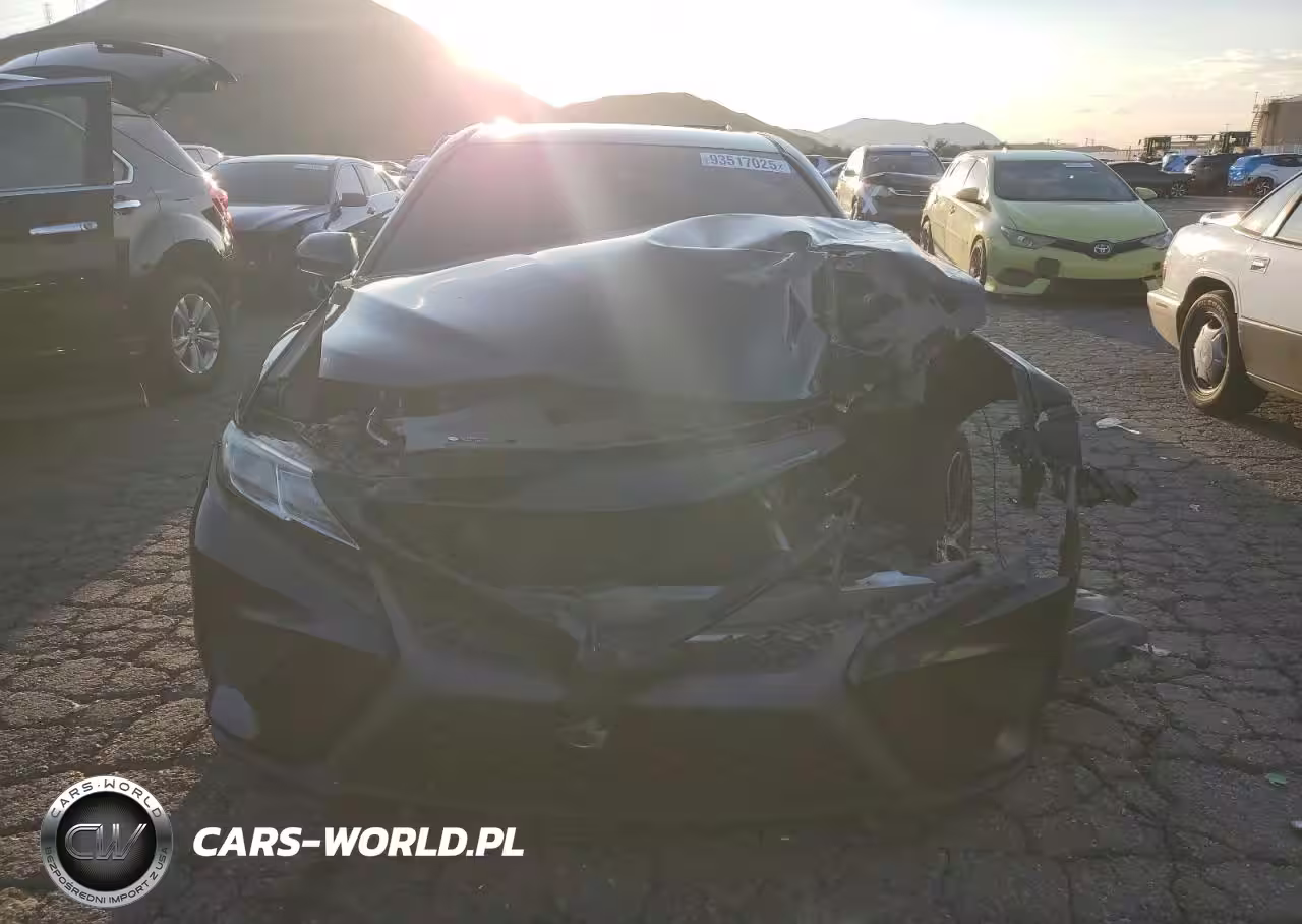 2019 Toyota Camry L VIN:4T1B11HK4KU738649 - 5