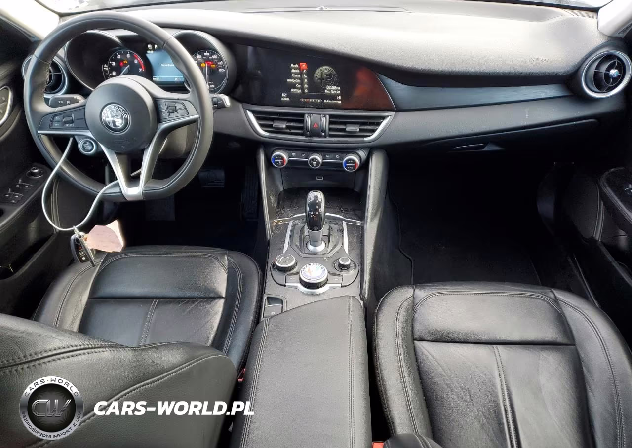 2017 Alfa Romeo Giulia Q4 VIN:ZARFAEDN6H7553514 - 8