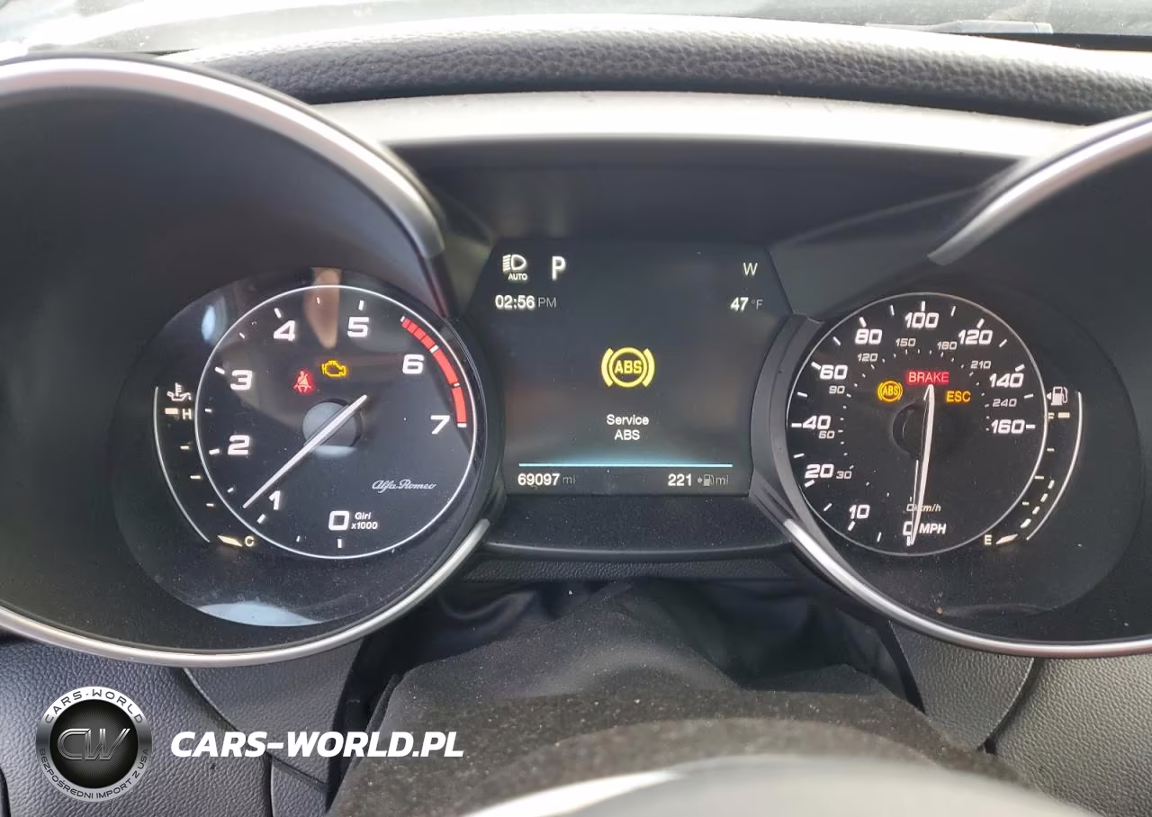 2017 Alfa Romeo Giulia Q4 VIN:ZARFAEDN6H7553514 - 9
