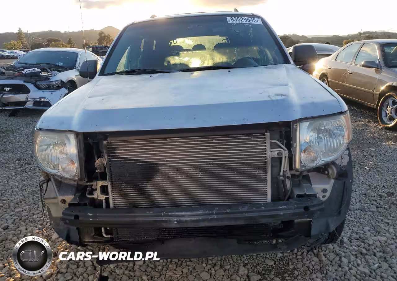 2008 Ford Escape Xlt VIN:1FMCU03Z68KC14630 - 5