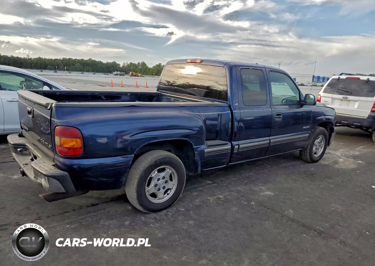 2001 Chevrolet Silverado C1500 VIN:2GCEC19V311166908 - 3