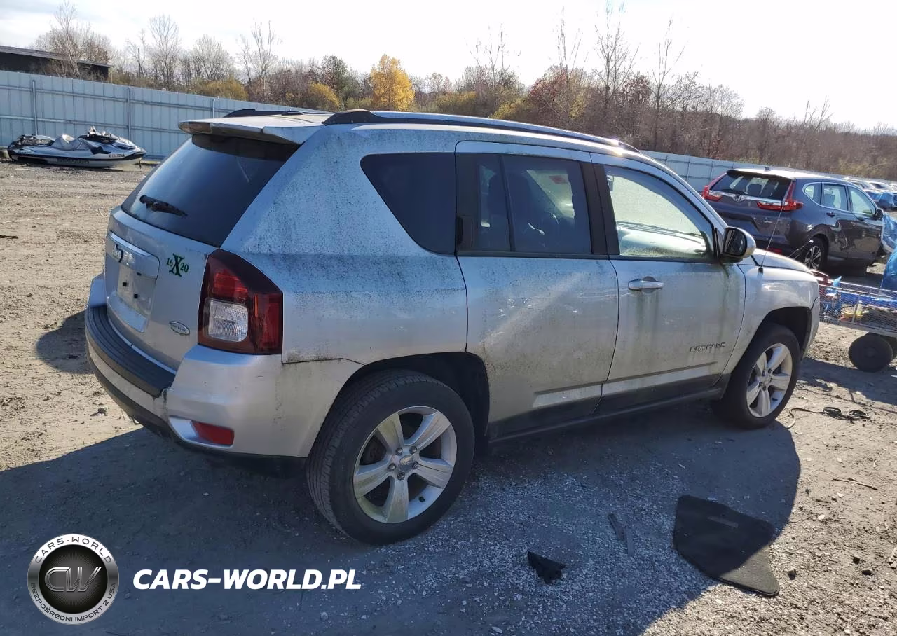 2014 Jeep Compass Latitude VIN:1C4NJDEB9ED532674 - 3