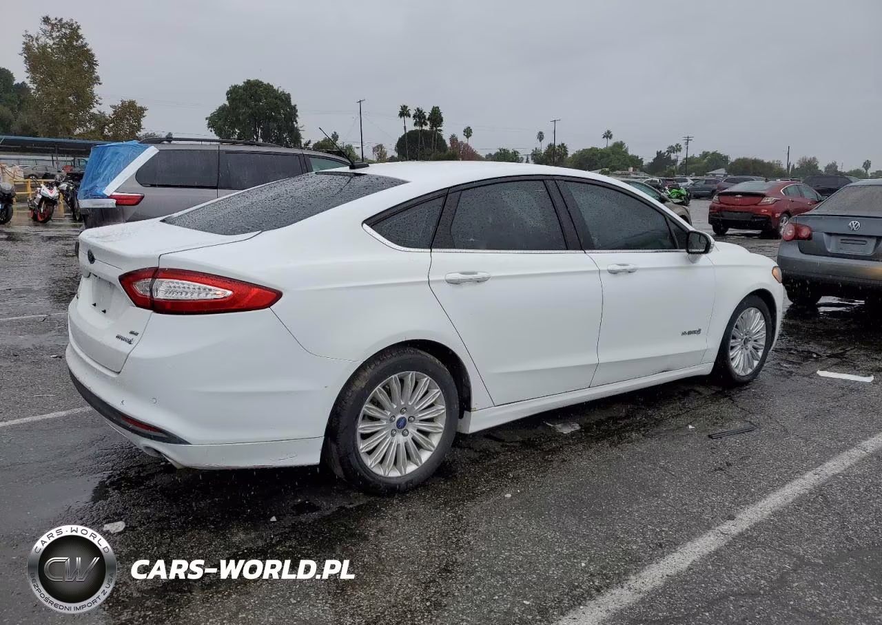 2016 Ford Fusion Se Hybrid VIN:3FA6P0LU1GR281410 - 3