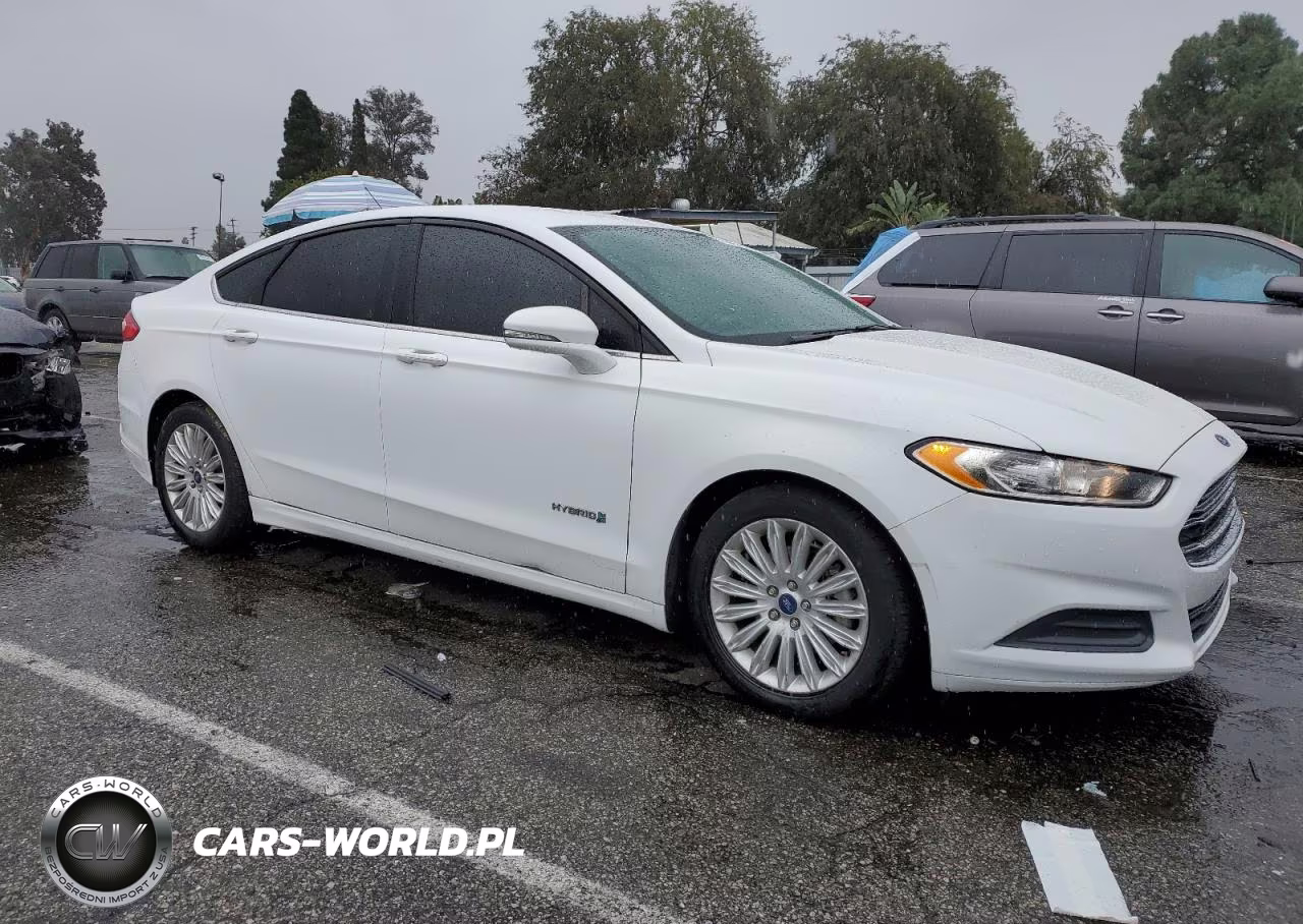 2016 Ford Fusion Se Hybrid VIN:3FA6P0LU1GR281410 - 4