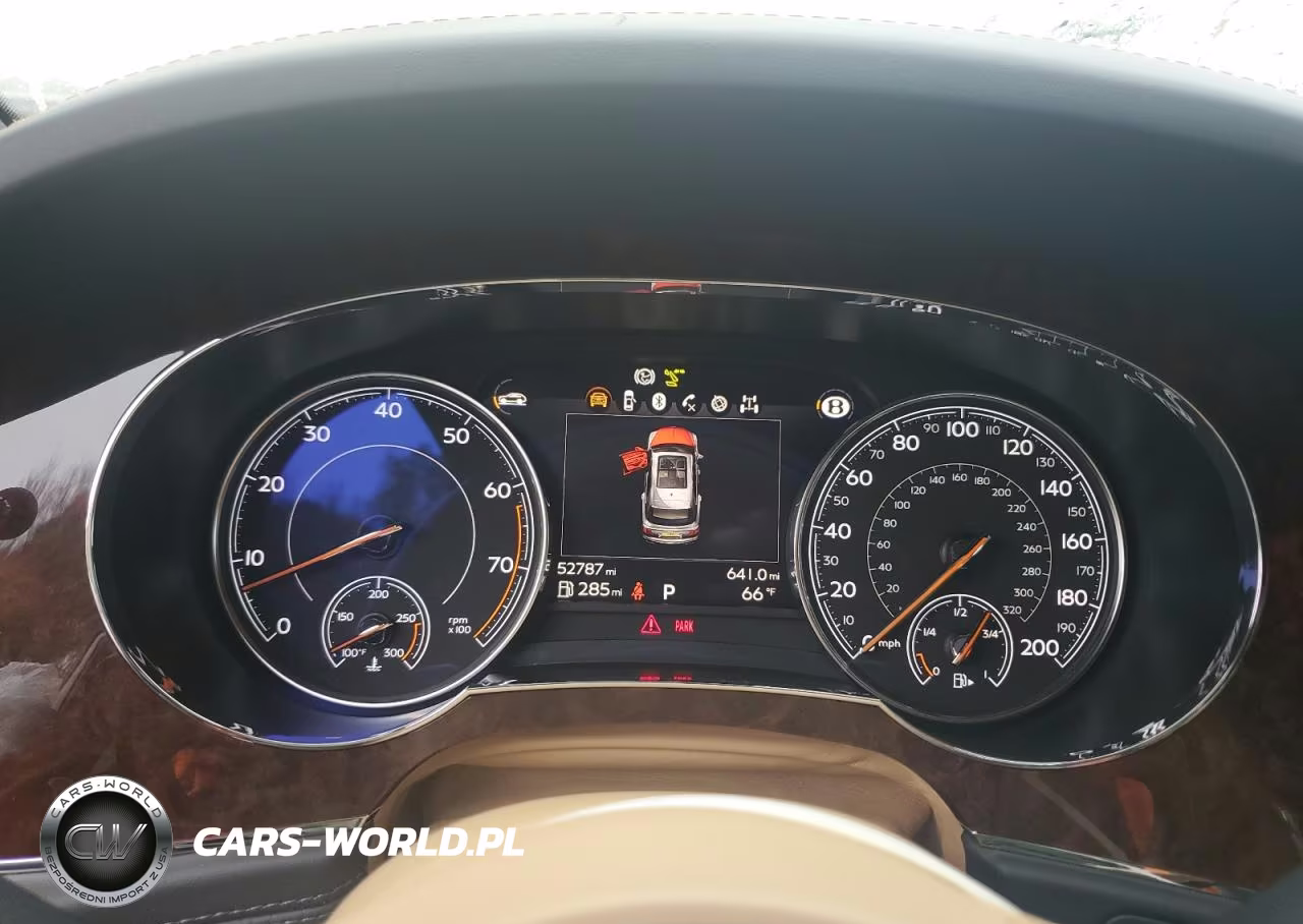 2018 Bentley Bentayga VIN:SJAAC4ZV3JC017765 - 9