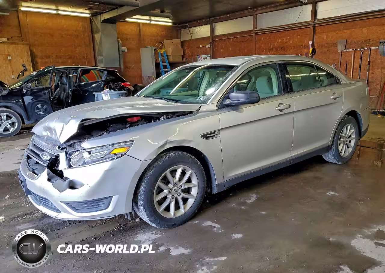 2013 Ford Taurus Se