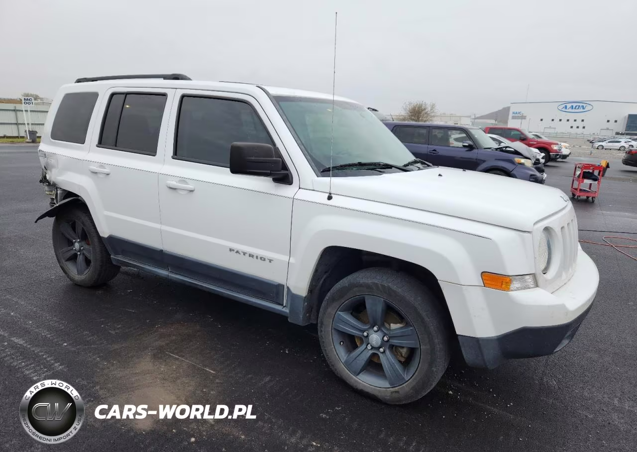 2015 Jeep Patriot Latitude VIN:1C4NJPFB9FD349745 - 4
