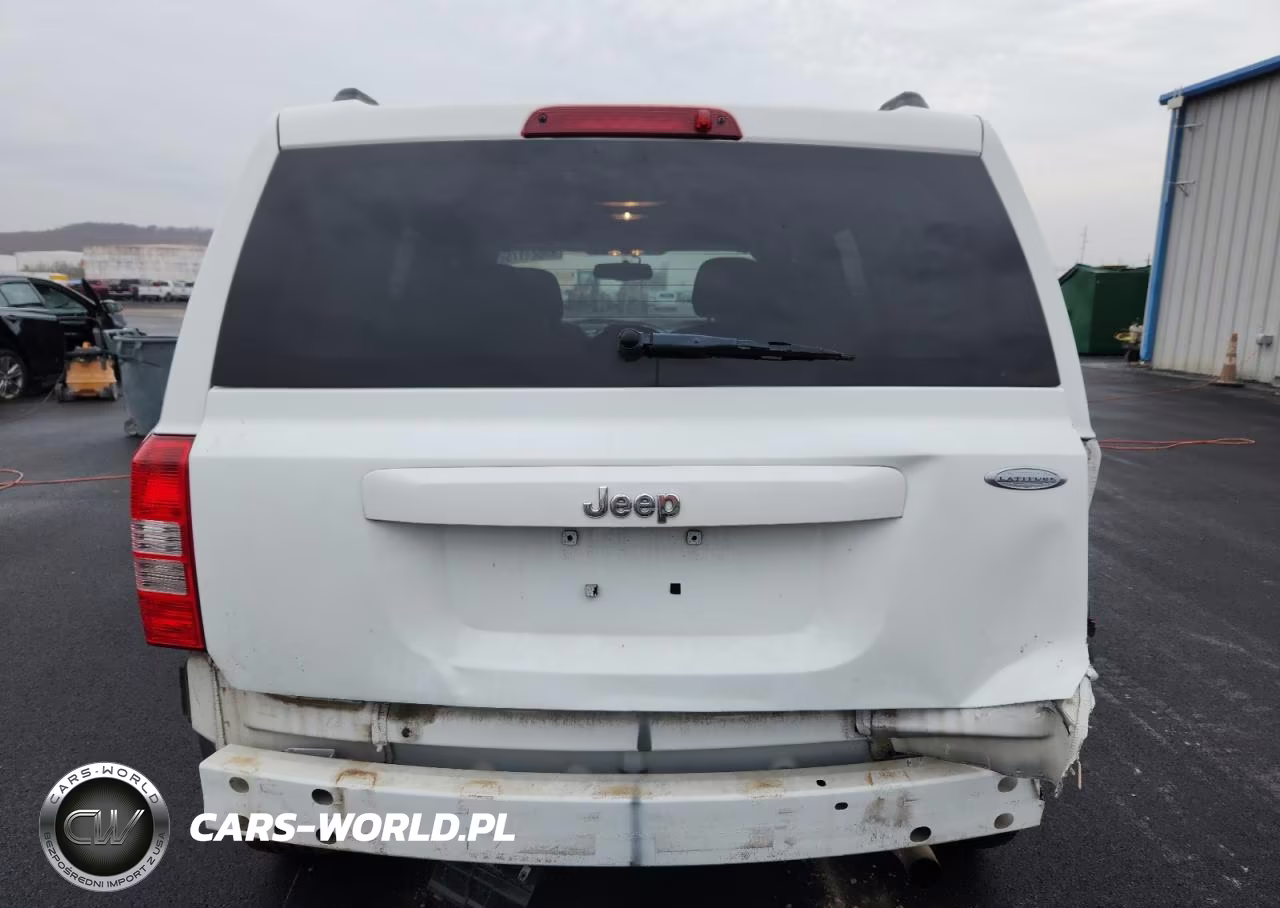 2015 Jeep Patriot Latitude VIN:1C4NJPFB9FD349745 - 6