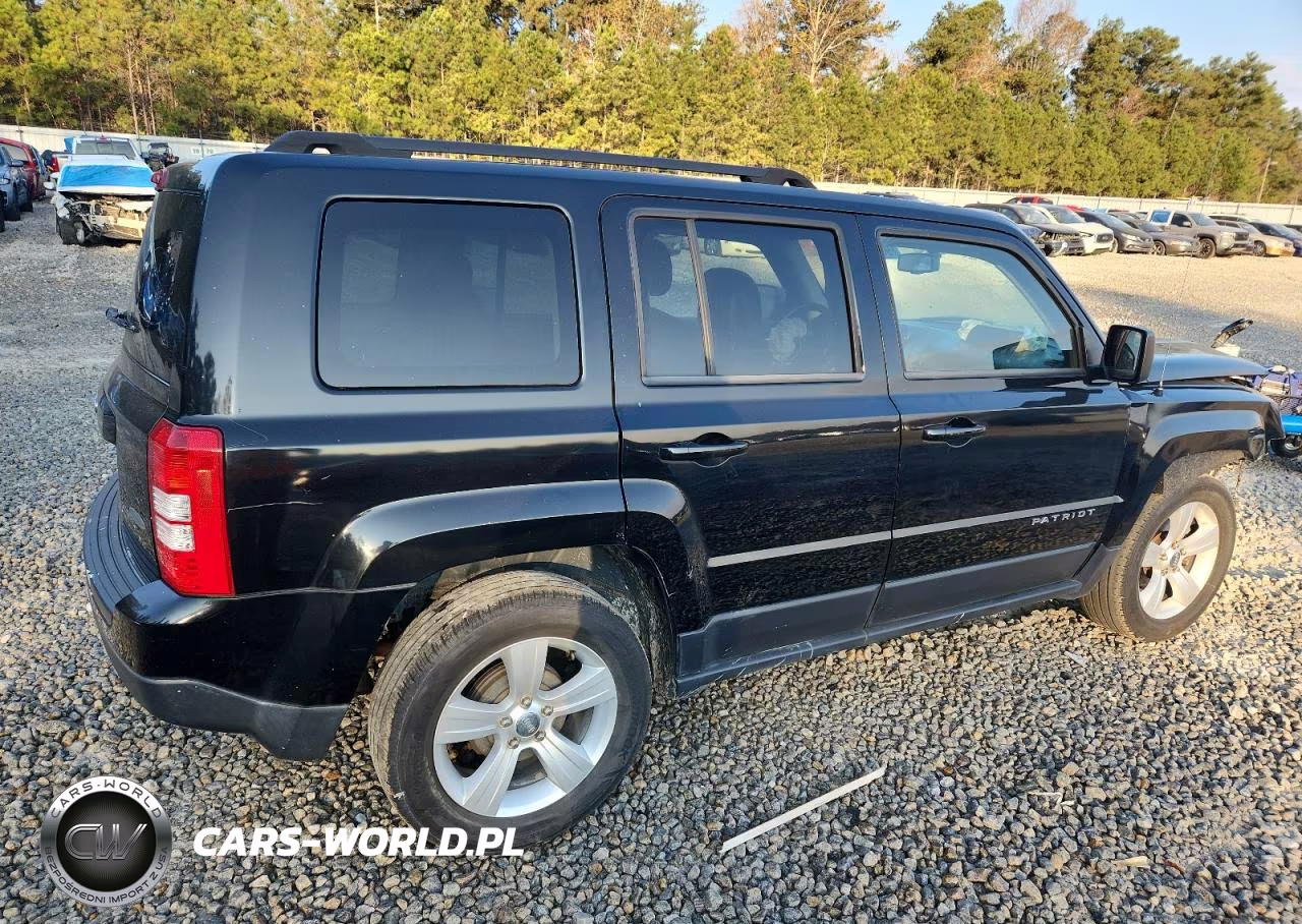 2014 Jeep Patriot Latitude VIN:1C4NJPFAXED625906 - 3