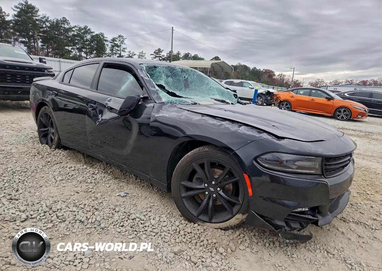 2018 Dodge Charger Sxt Plus VIN:2C3CDXHG1JH272649 - 4