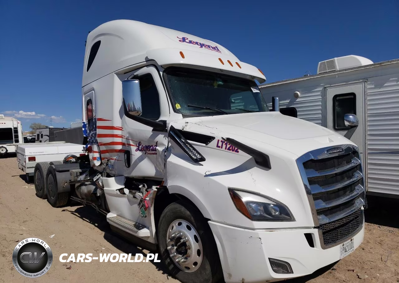 2020 Freigliner Cascadia 126