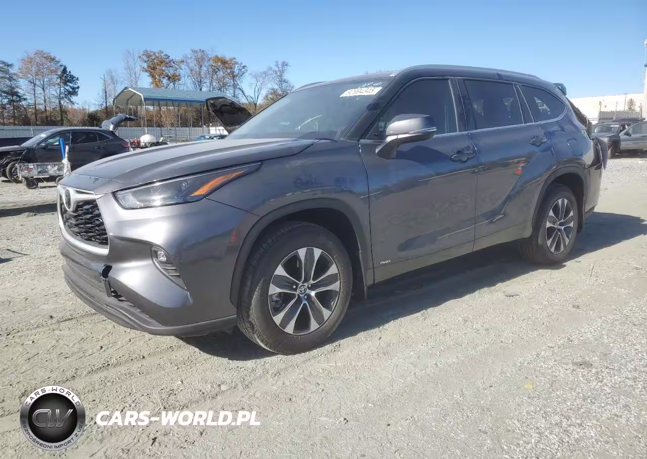 2025 Toyota Highlander Hybrid Xle