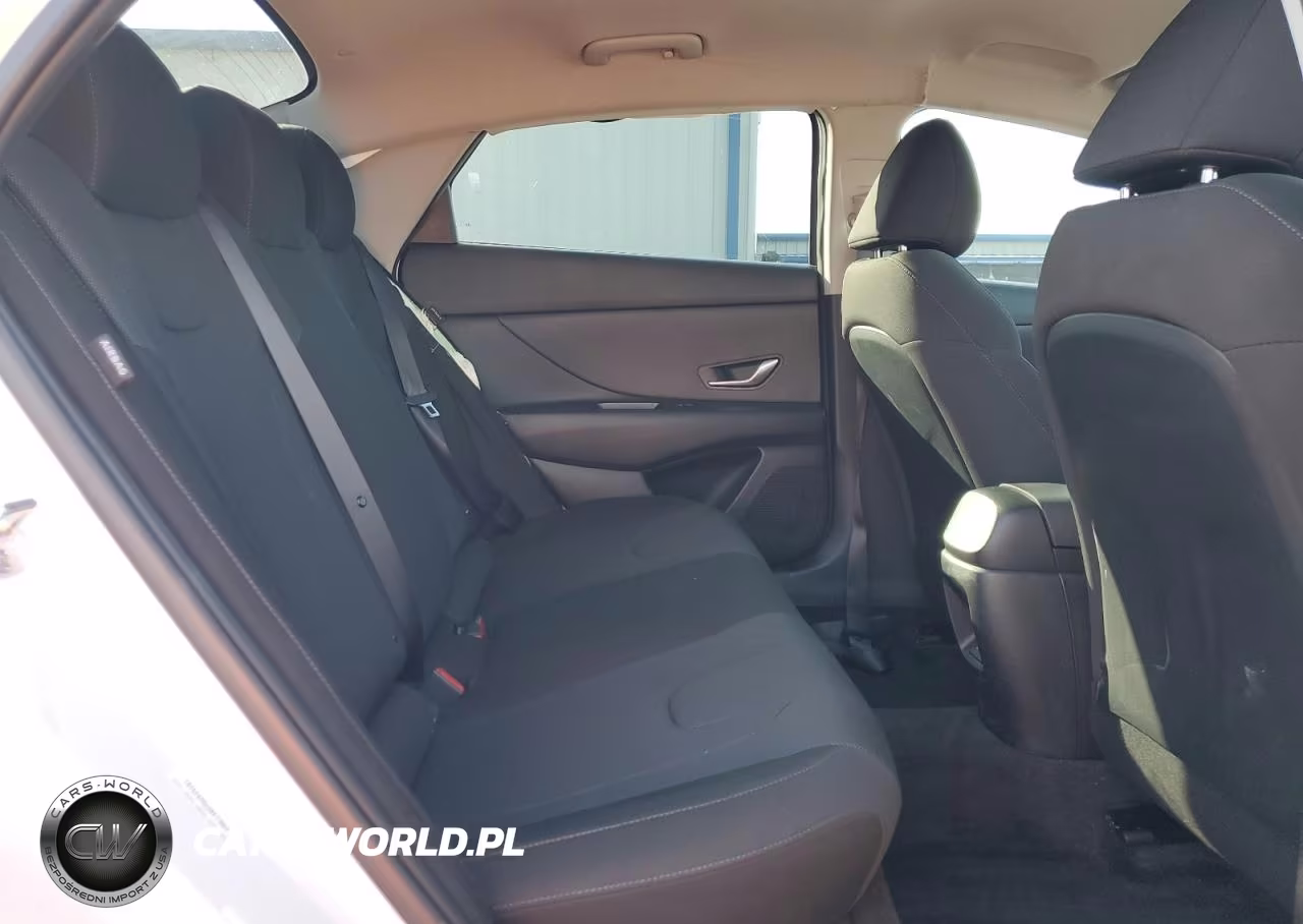2025 Hyundai Elantra Se VIN:KMHLL4DG7SU919181 - 10