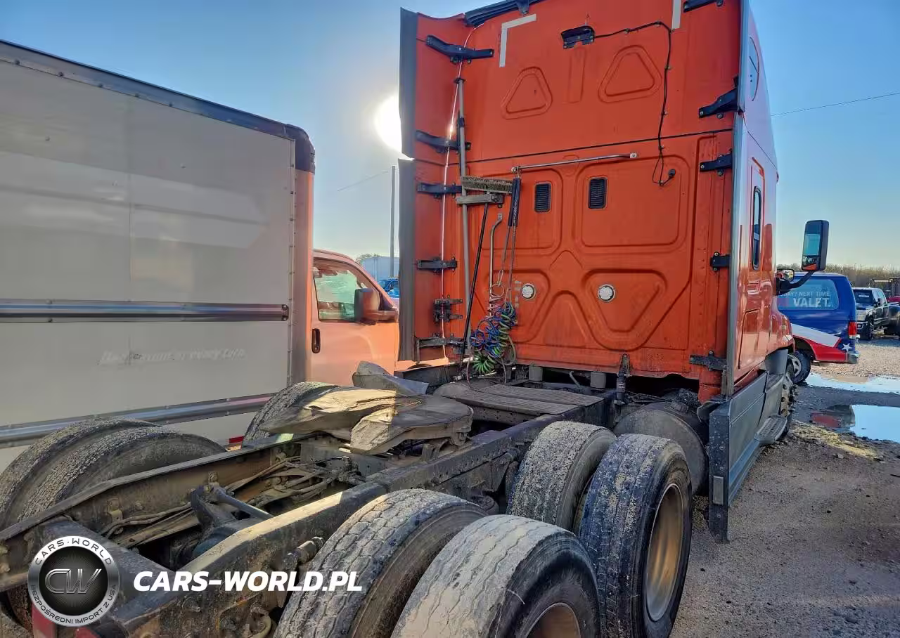2016 Freightliner Cascadia 125 Semi Truck VIN:3AKJGLDR0GSGX9576 - 4