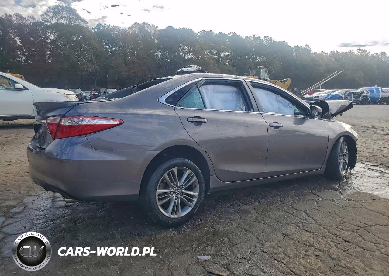 2015 Toyota Camry Se VIN:4T1BF1FK8FU088556 - 3