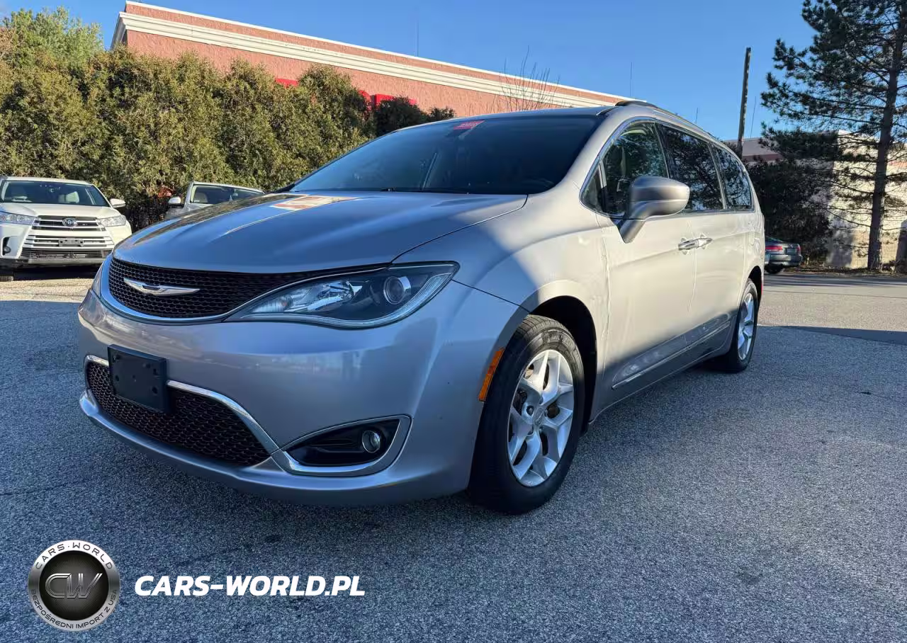 2017 Chrysler Pacifica Touring L