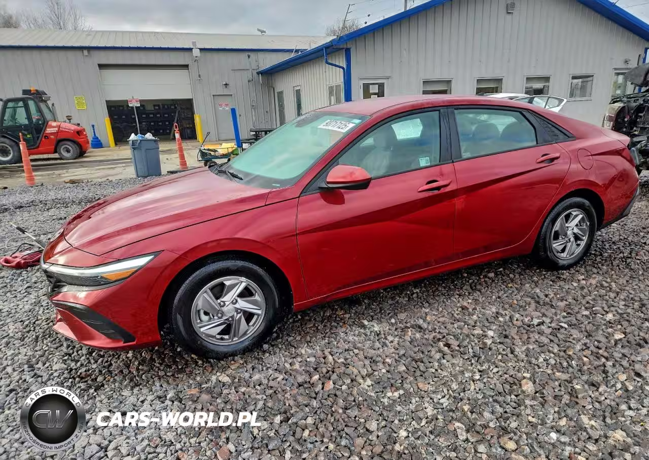 2025 Hyundai Elantra Se