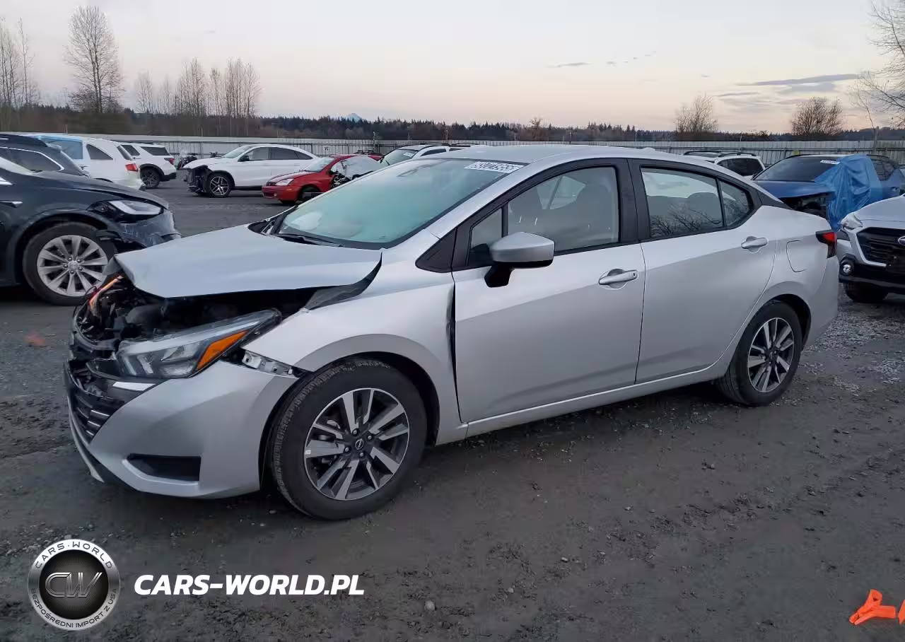 2025 Nissan Versa Sv