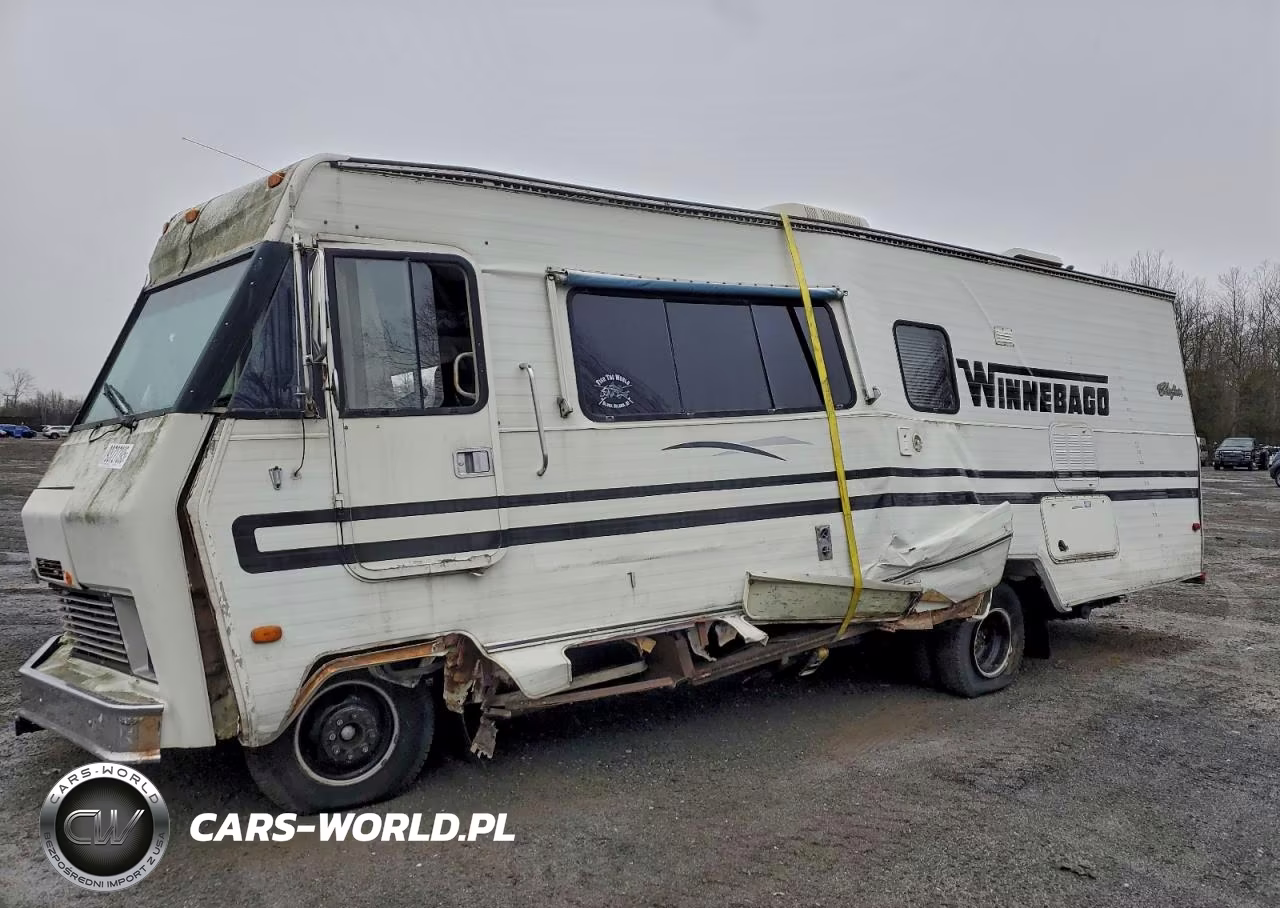 1982 Winnebago Chieftain Recreational Vehicle VIN:1GBJP37W4C3315113 - 10