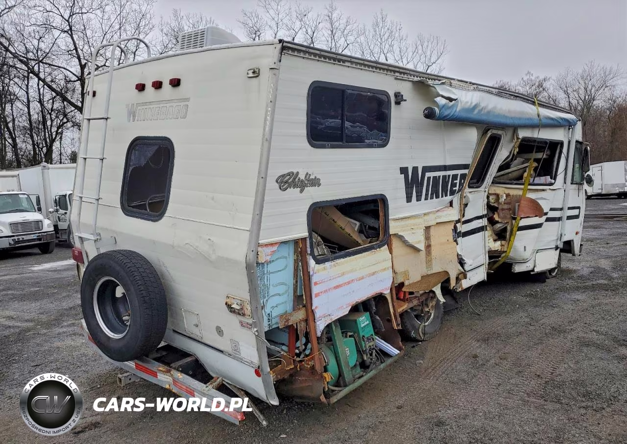 1982 Winnebago Chieftain Recreational Vehicle VIN:1GBJP37W4C3315113 - 4
