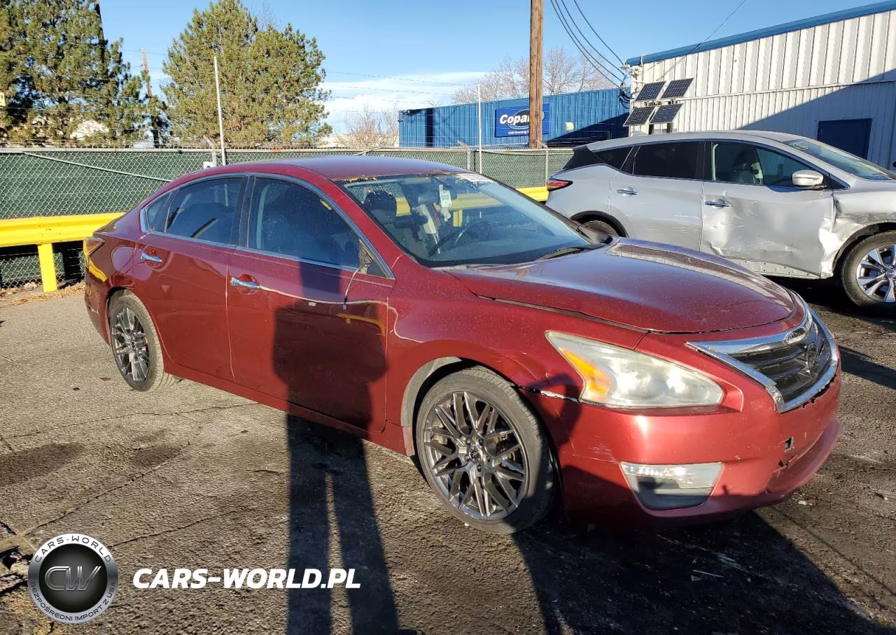 2014 Nissan Altima 2.5 VIN:1N4AL3AP3EC105815 - 4