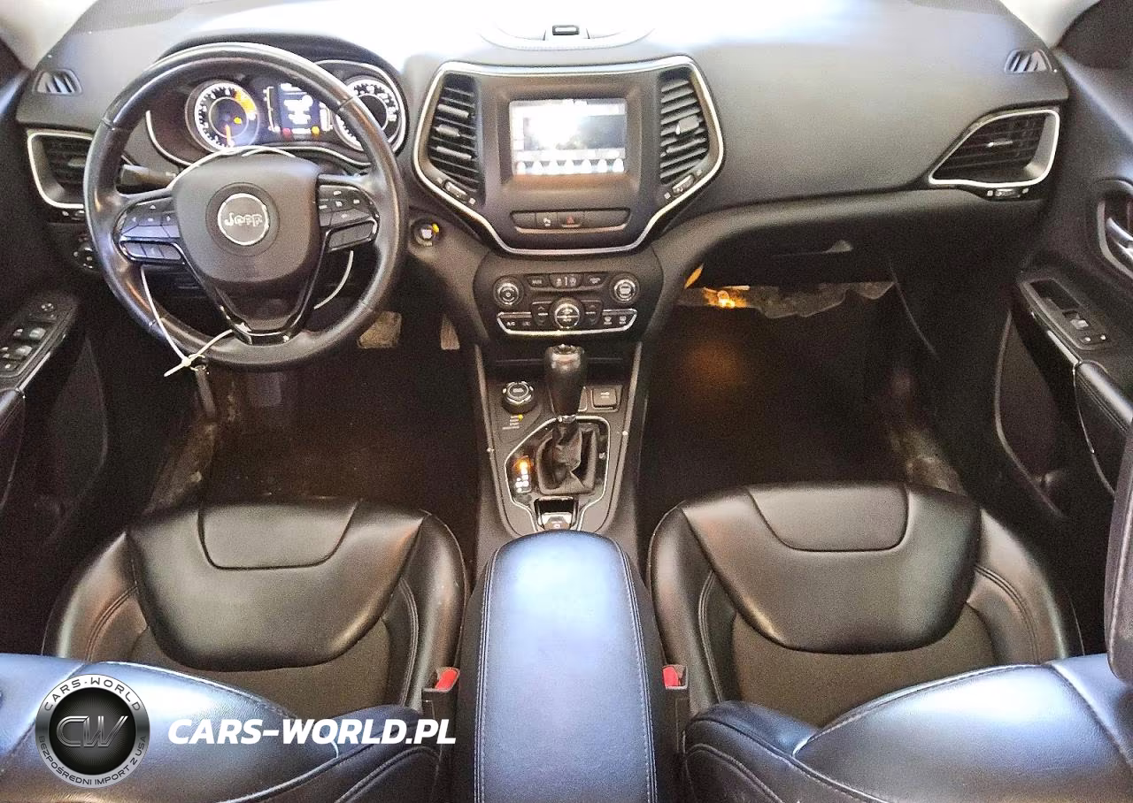 2019 Jeep Cherokee Latitude Plus VIN:1C4PJMLN4KD293746 - 8