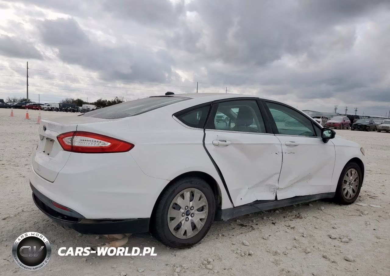 2014 Ford Fusion S VIN:1FA6P0G75E5395561 - 3