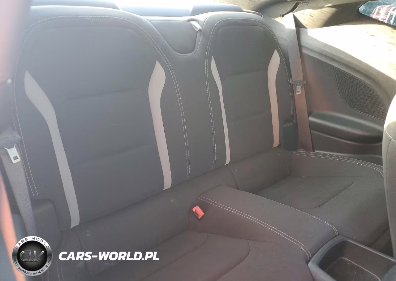 2018 Chevrolet Camaro Lt VIN:1G1FB1RS8J0167621 - 10