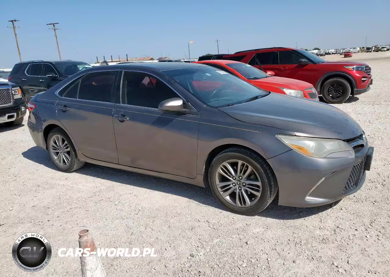 2015 Toyota Camry Le VIN:4T1BF1FK6FU060352 - 4