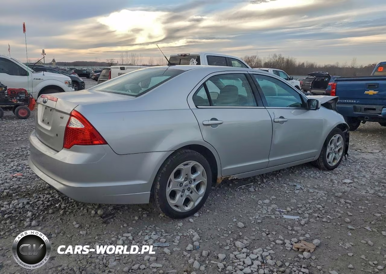 2010 Ford Fusion Se VIN:3FAHP0HA1AR187087 - 3