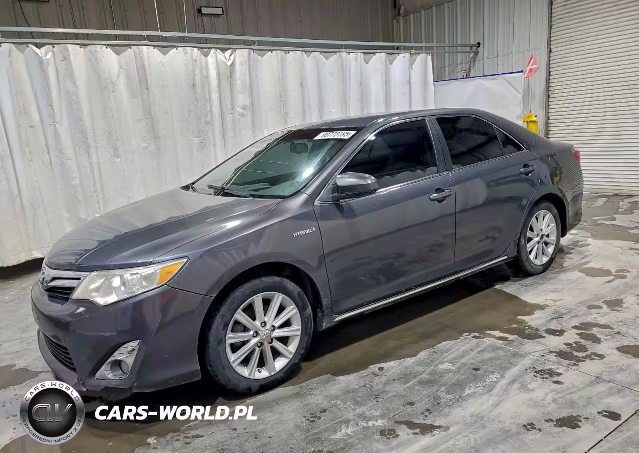 2013 Toyota Camry Hybrid