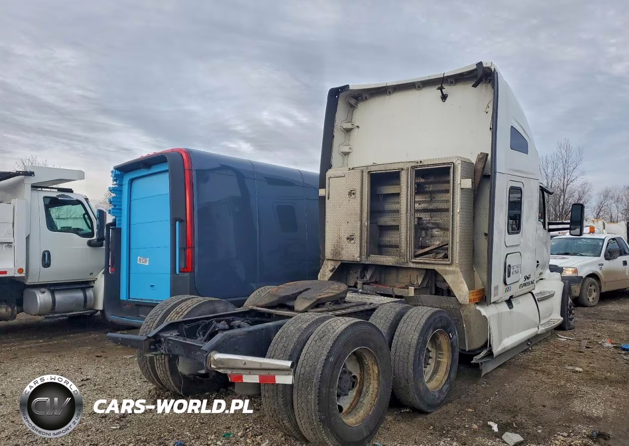 2019 Kenworth T680 Semi Truck VIN:1XKYDP9X4KJ285710 - 4