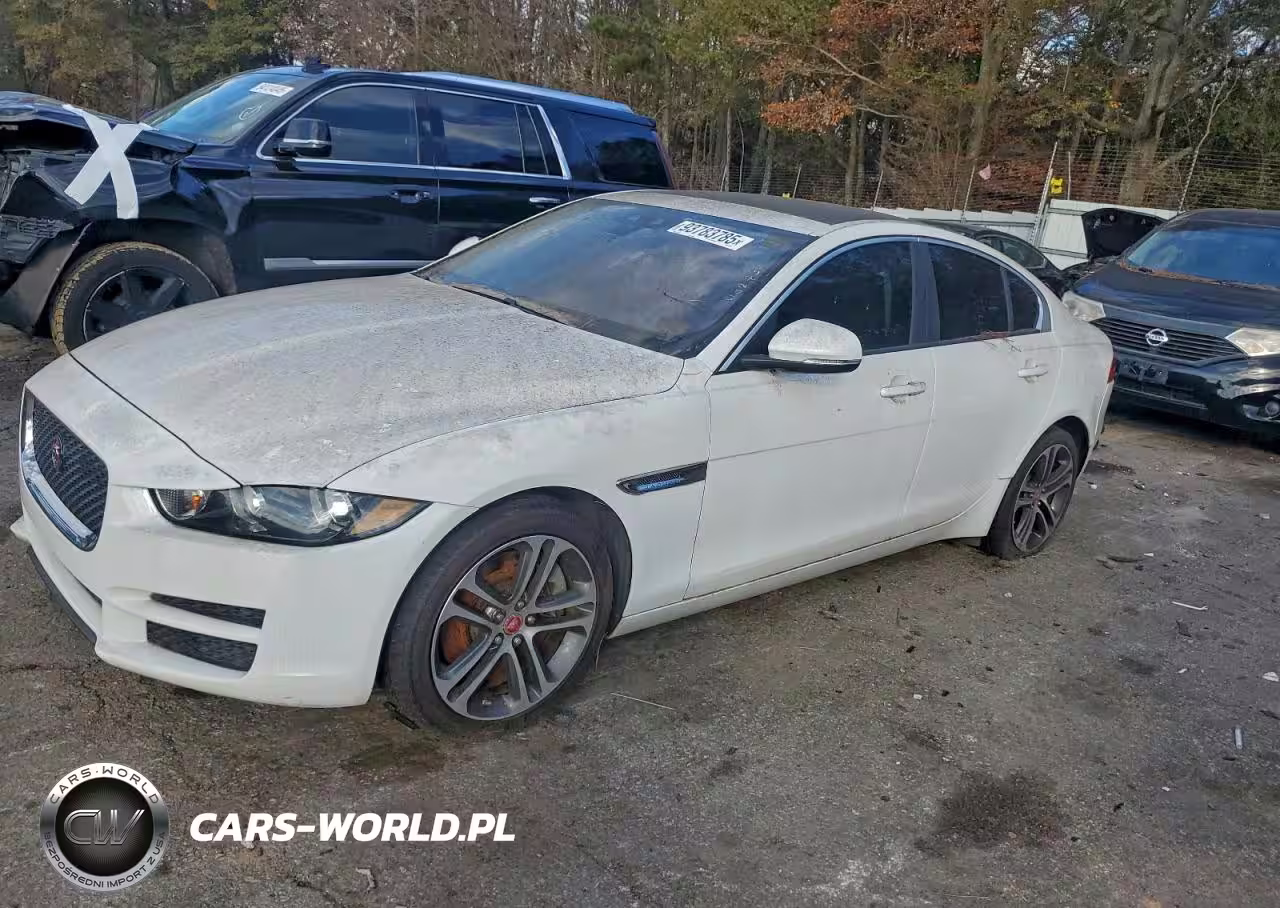 2017 Jaguar Xe Premium