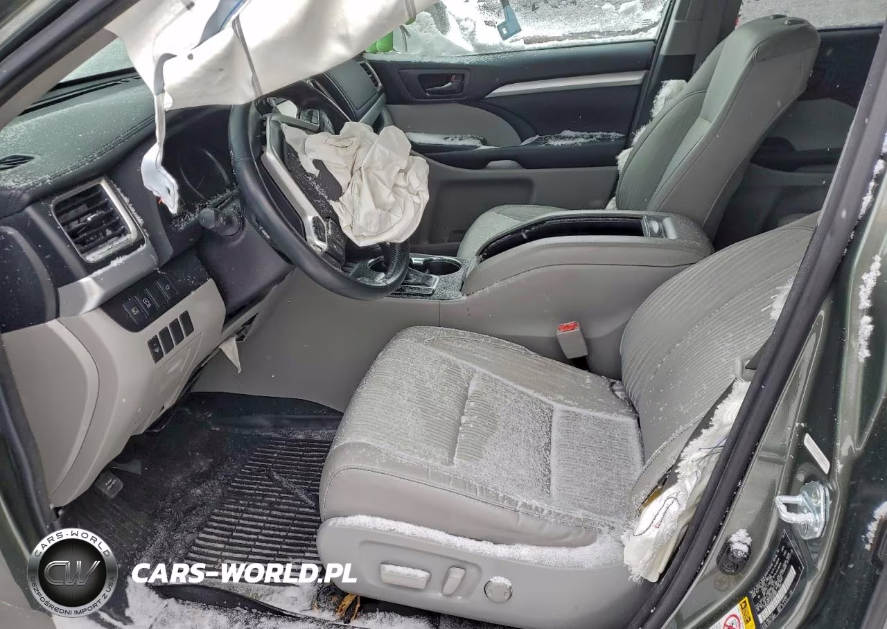 2018 Toyota Highlander Le VIN:5TDBZRFH1JS485666 - 7