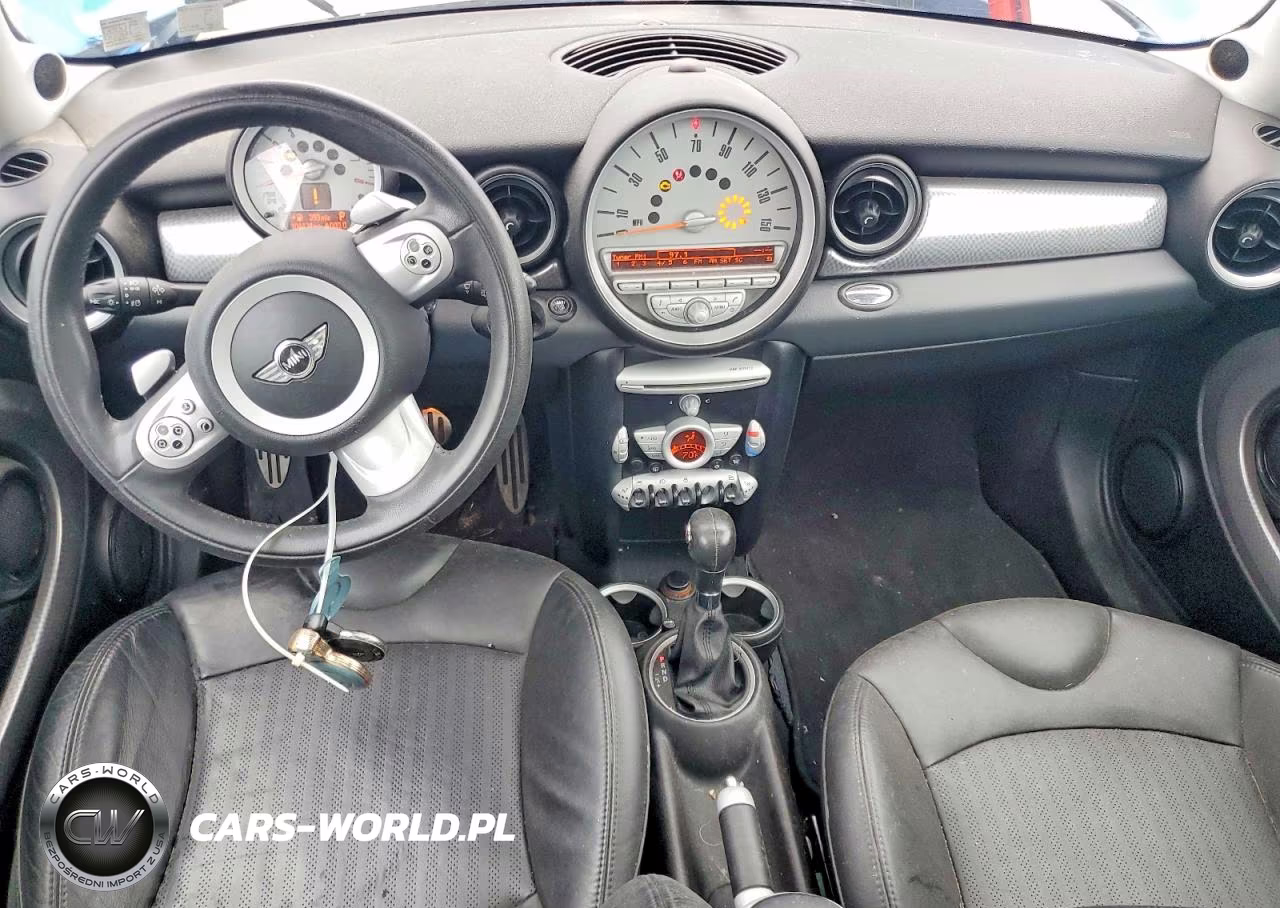 2008 Mini Cooper S Clubman VIN:WMWMM33598TP87682 - 8
