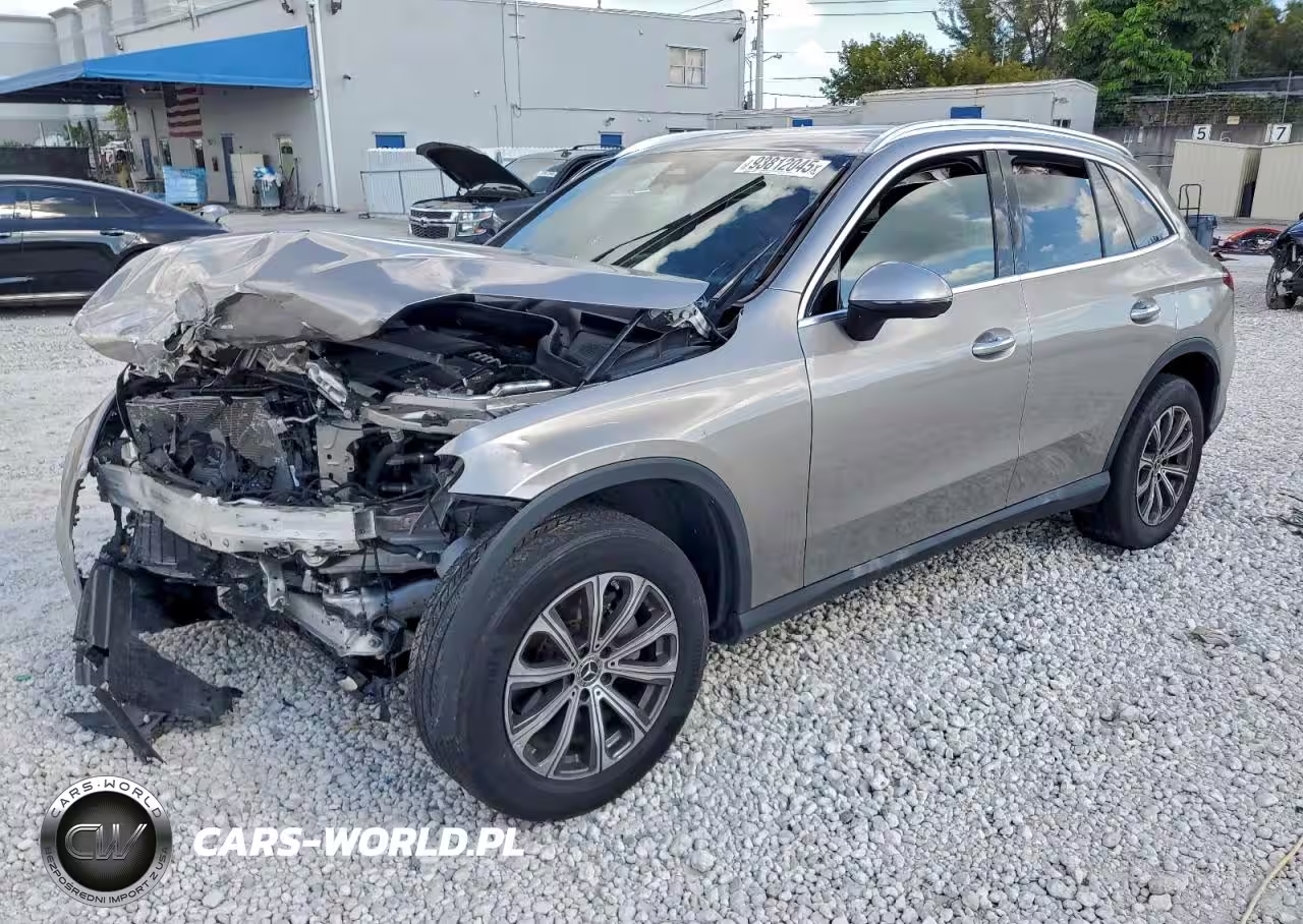 2023 Mercedes-Benz Glc 300