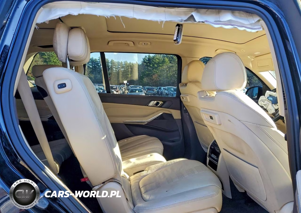 2019 BMW X7 xDrive40I VIN:5UXCW2C56KL086560 - 11