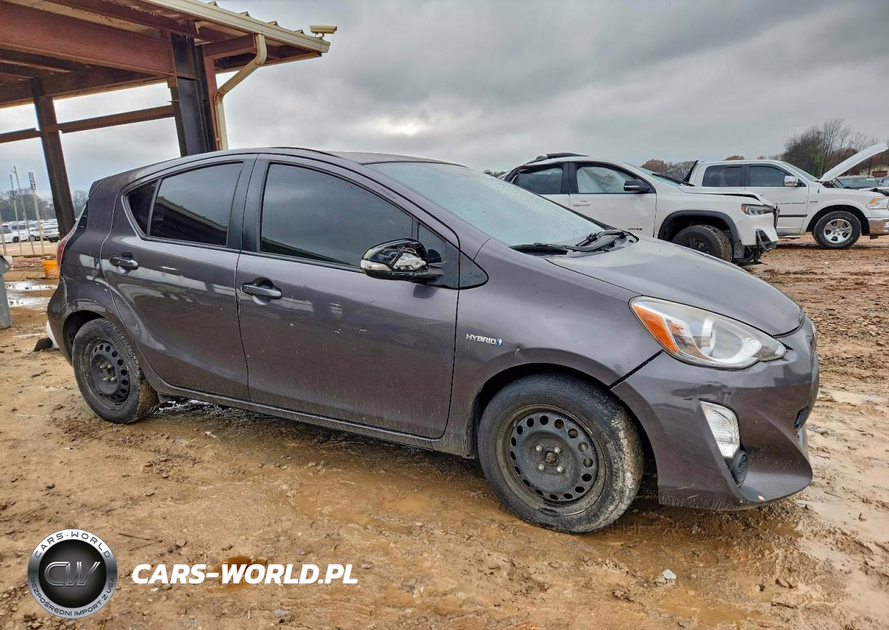 2015 Toyota Prius C VIN:JTDKDTB3XF1578471 - 4