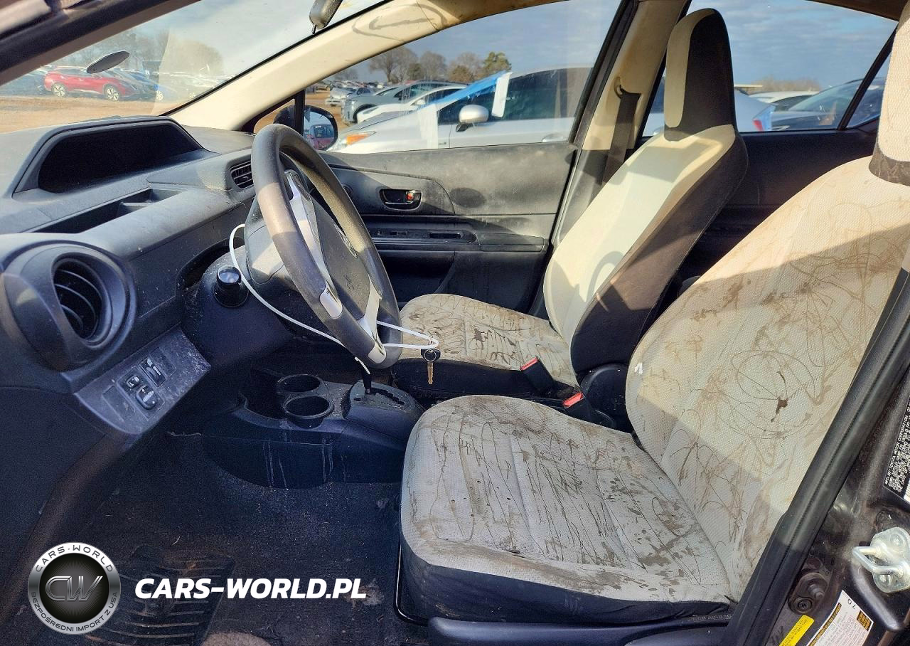 2015 Toyota Prius C VIN:JTDKDTB3XF1578471 - 7