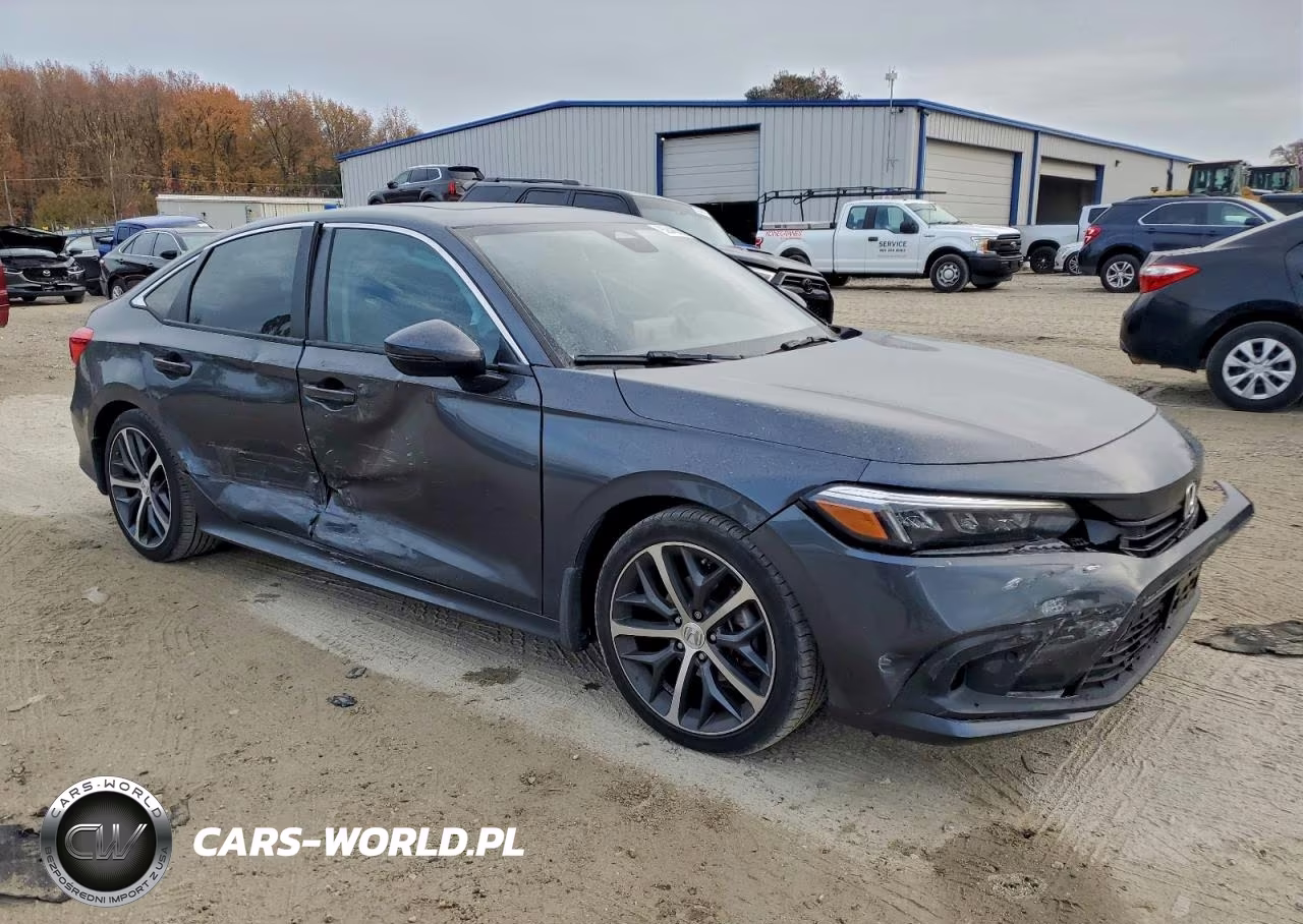 2024 Honda Civic Touring VIN:2HGFE1F92RH310930 - 4