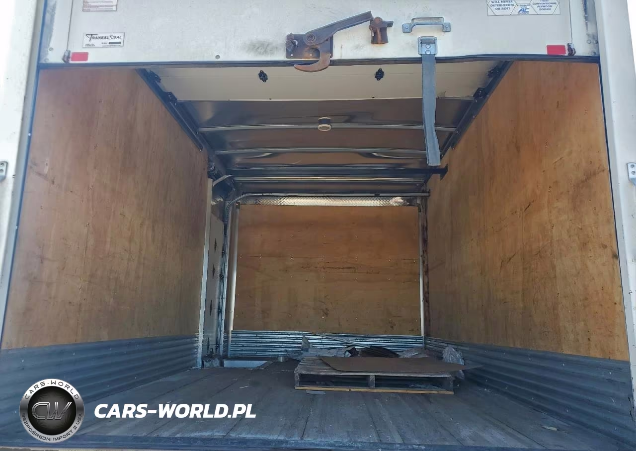 2017 Isuzu Npr Hd Box Truck VIN:JALC4W169H7002550 - 10