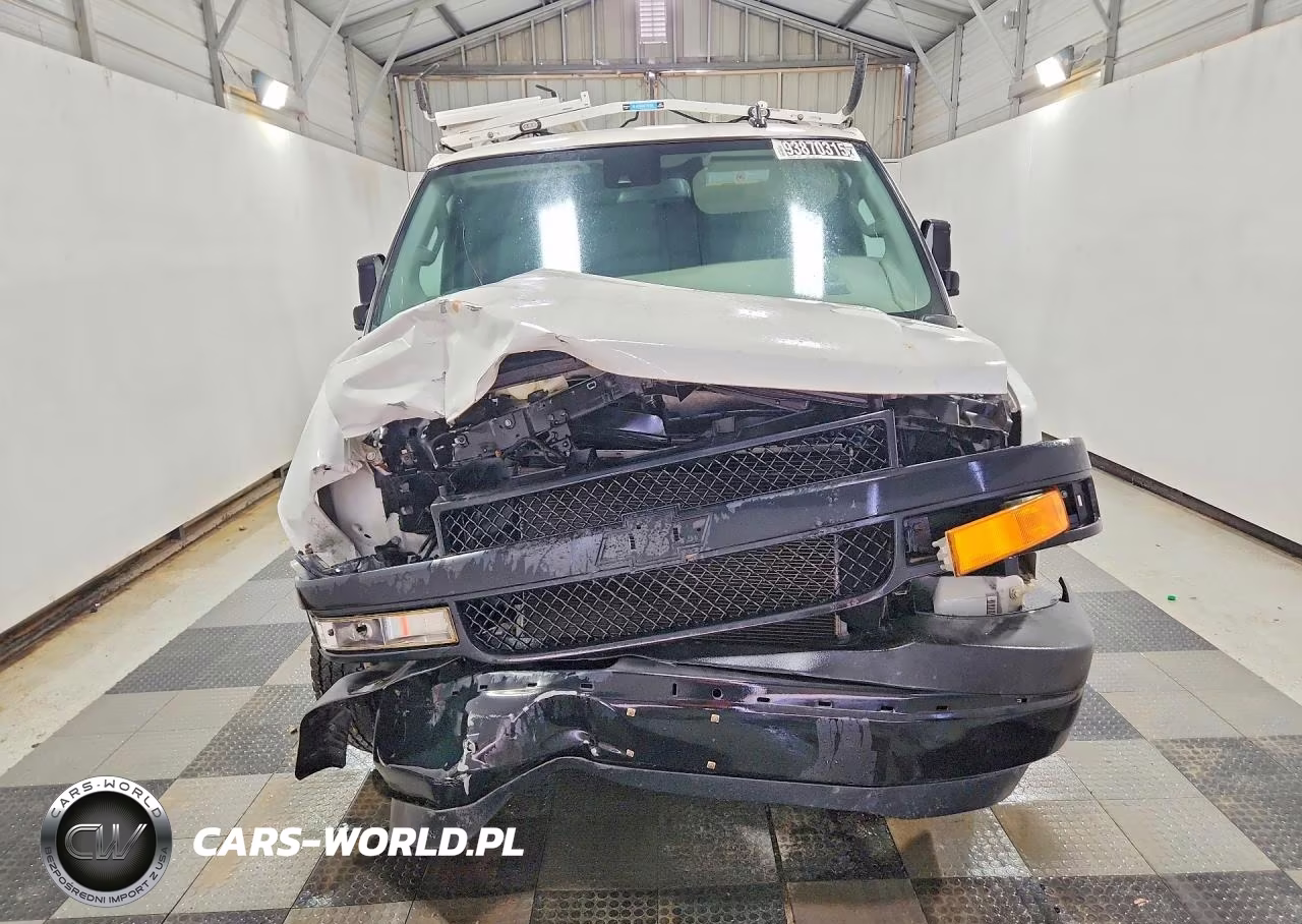 2019 Chevrolet Express Utility - Service Van VIN:1GCWGAFP4K1352883 - 5