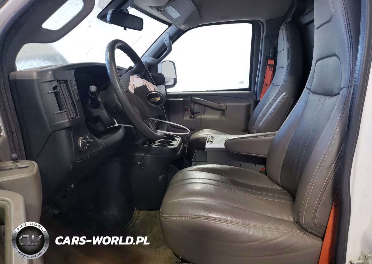 2019 Chevrolet Express Utility - Service Van VIN:1GCWGAFP4K1352883 - 7