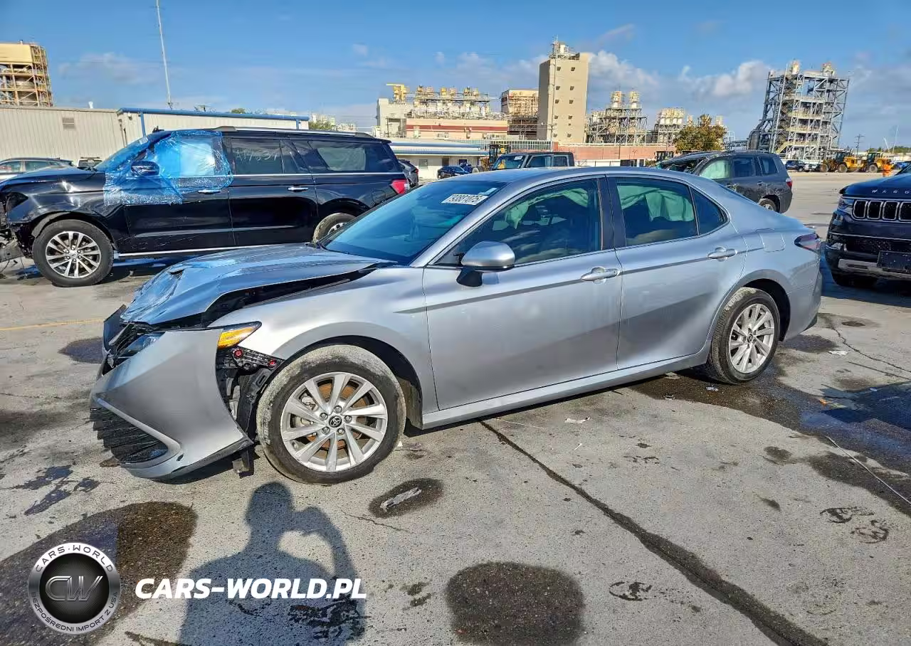 2024 Toyota Camry Le