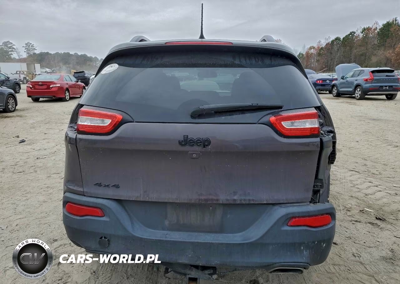 2018 Jeep Cherokee Latitude VIN:1C4PJMCX1JD521234 - 6