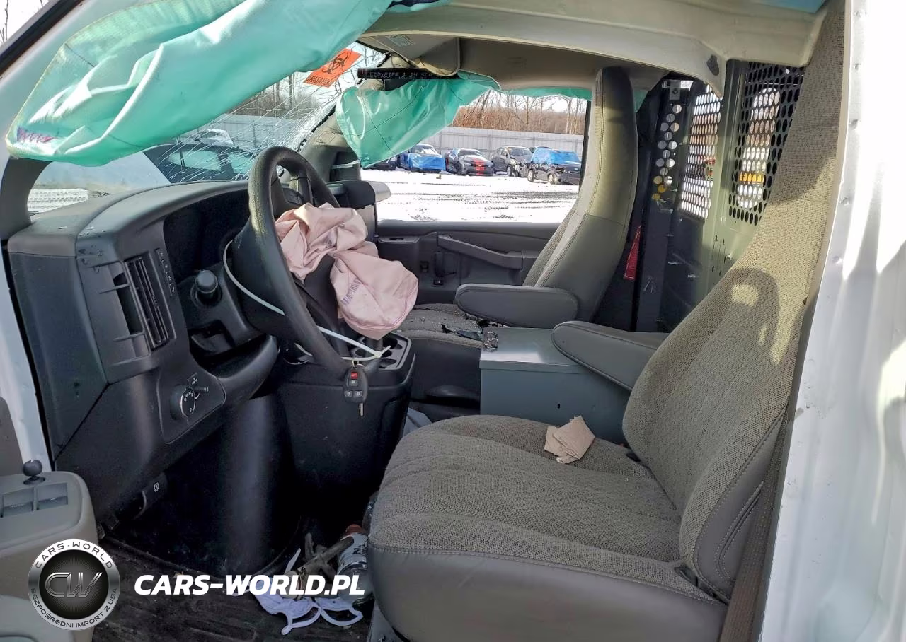 2025 Chevrolet Express G3500 VIN:1GCZGGF75S1103718 - 7