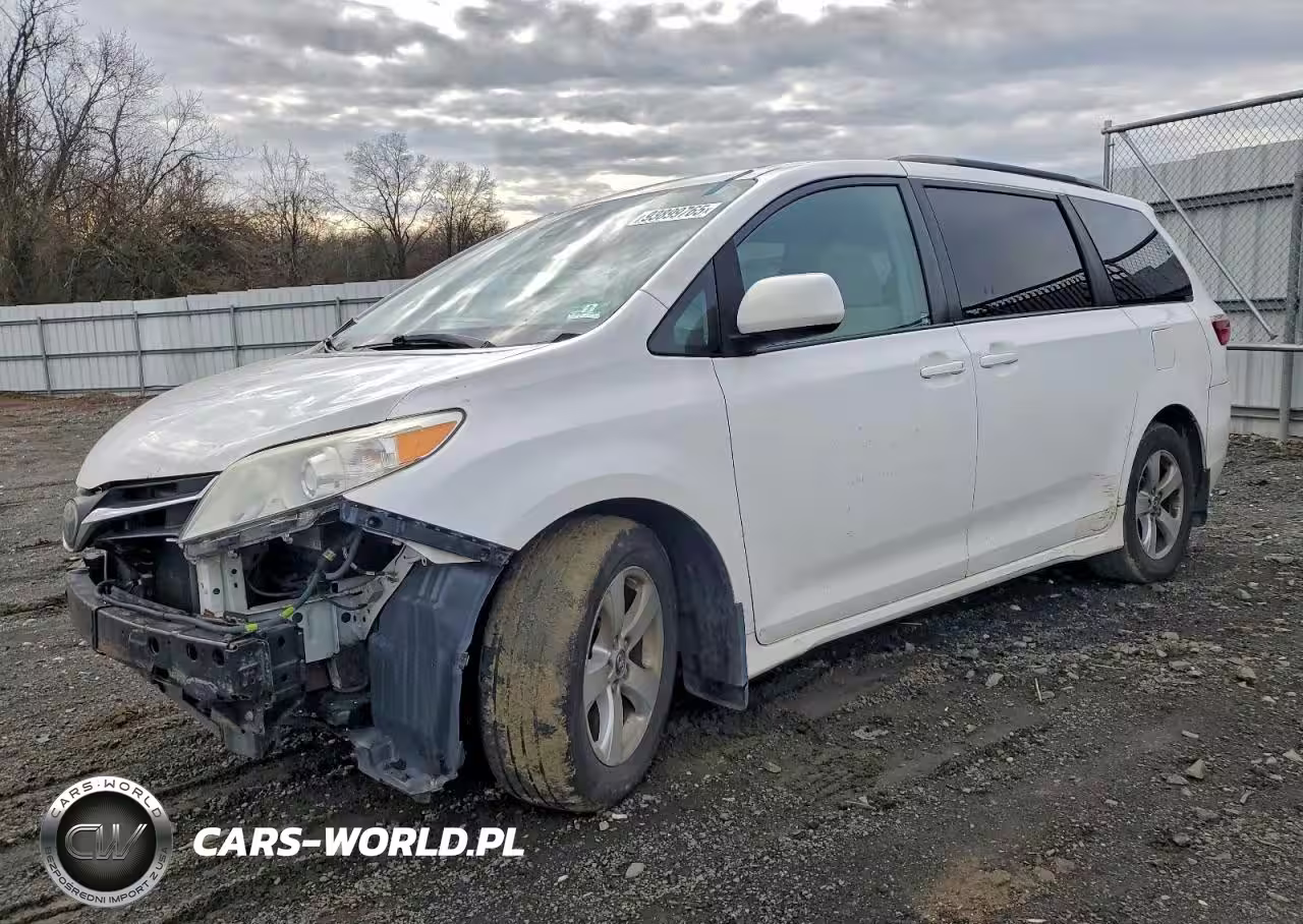 2018 Toyota Sienna Le