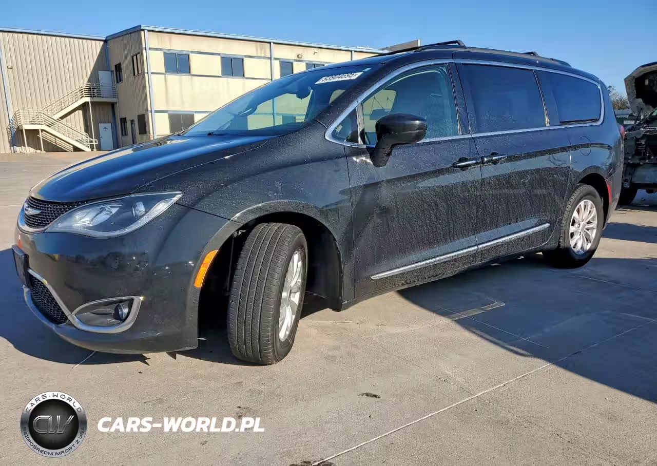2017 Chrysler Pacifica Touring L