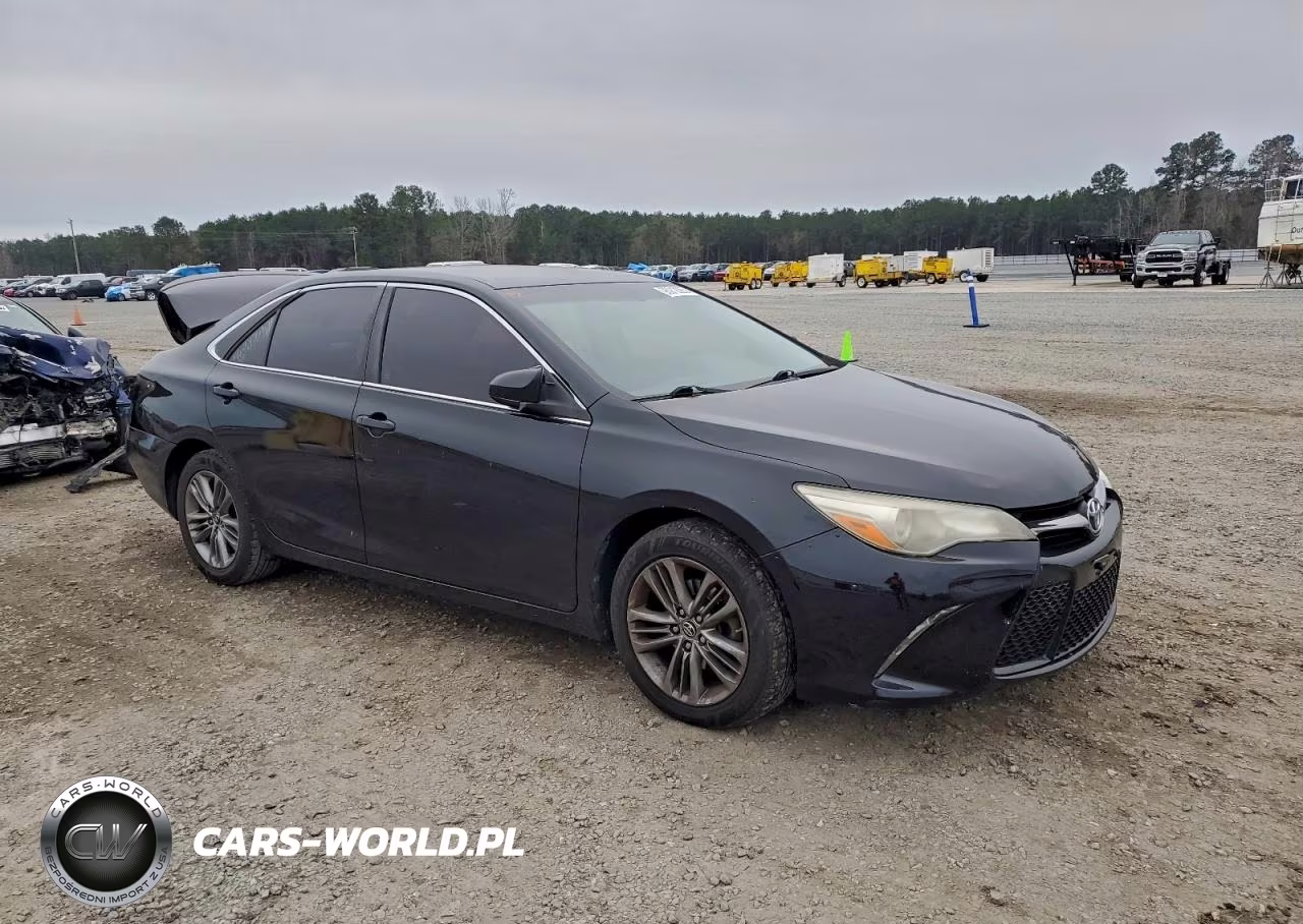 2015 Toyota Camry Le VIN:4T1BF1FK1FU032703 - 4